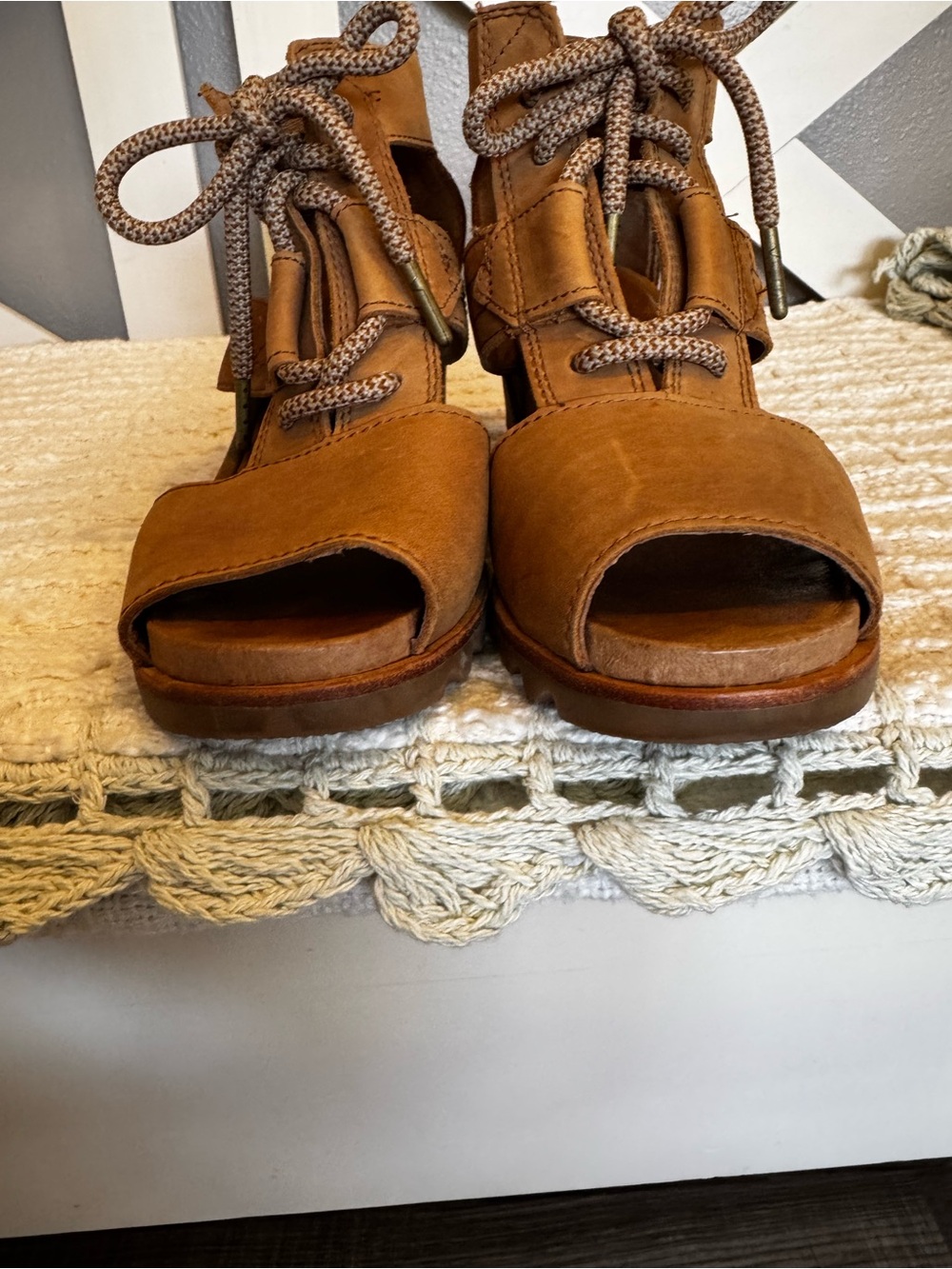 Sorel Camel colored Lace-Up Open-Toe, wedge Heeled Sandals. Like new! - Picture 5 of 7